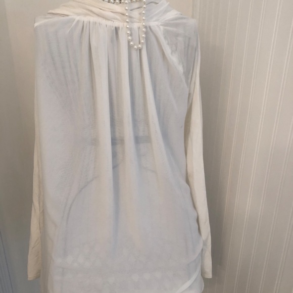 Marciano Feminine Classic Draped Oversized Coastal Top - Picture 3 of 6